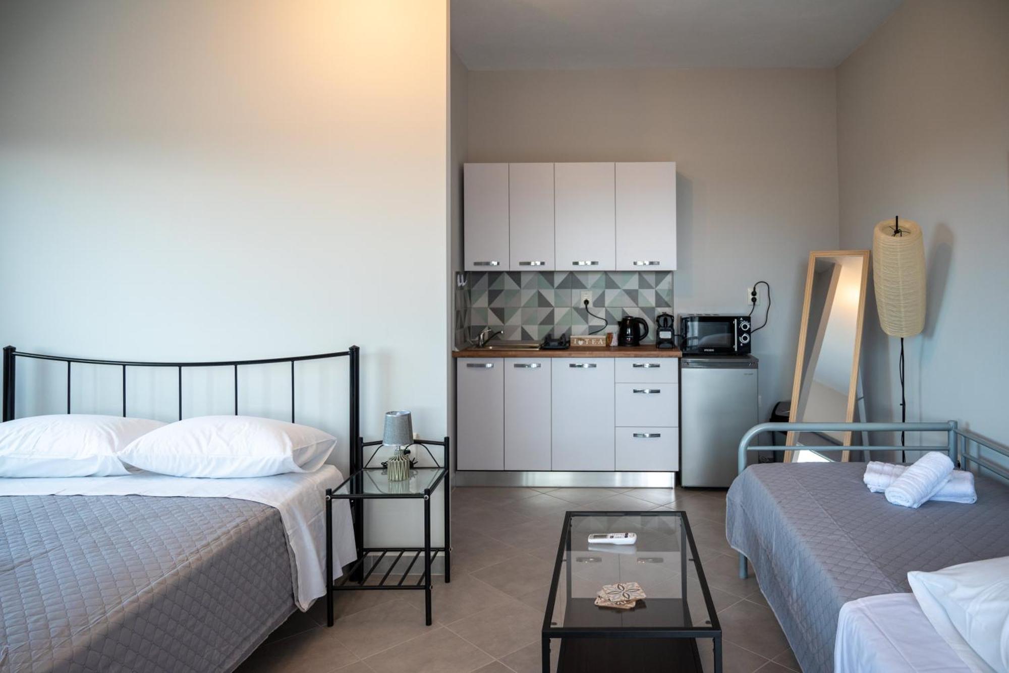 Airport Palmtree Apartments - 15Min From Airport Artemida  Ngoại thất bức ảnh